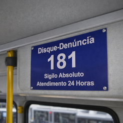 ADESIVO DISQUE DENUNCIA 181 200MMX15MM  437 AD62