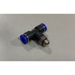 CONEXAO TEE MACHO CENTRAL 6MMX1/8M 004440 PT06G01