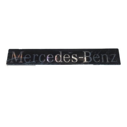Letreiro Mercedes-Benz Resinado 42x6cm