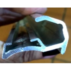 PERFIL ALUMINIO CALHA TRASEIRO LE DAGUA VOLARE W9 46080029AP
