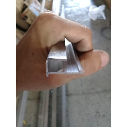PERFIL ALUMINIO FEMEA MATA JUNTA SUPERIOR EXTERNO MARCOPOLO NEOBUS  / CA621CV
