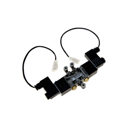 VALVULA DUPLO SOLENOIDE 5/2 VIAS 1/8 NPT 24VCC COM CONEXAO E CHICOTE 4151 KM58