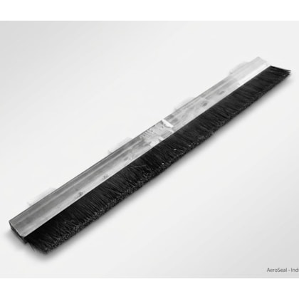 Vassoura Vedação Porta Dianteira  Comil Svelto